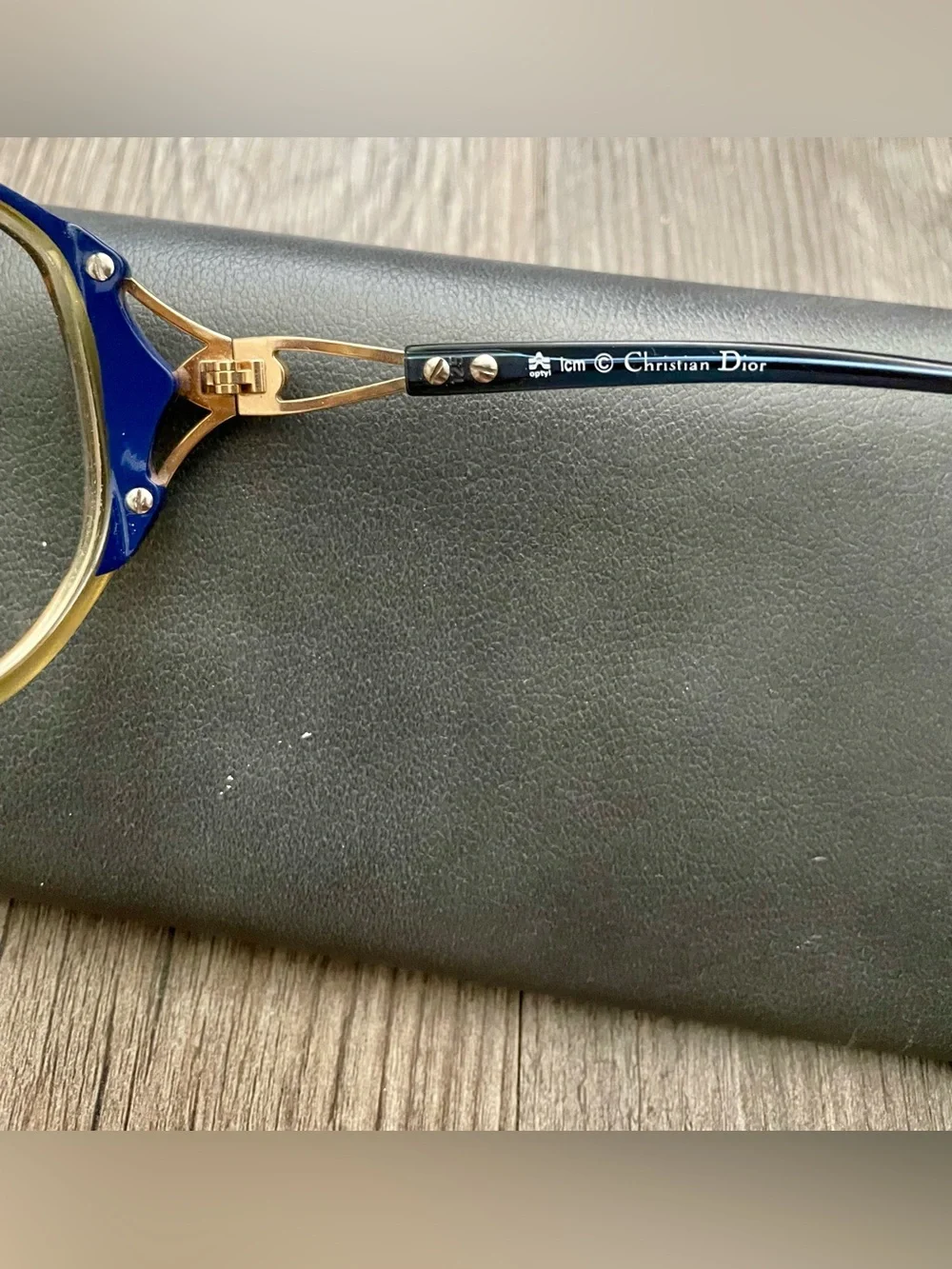 🍸 Vintage Christian Dior Women’s Translucent Round Glasses with Case🍸